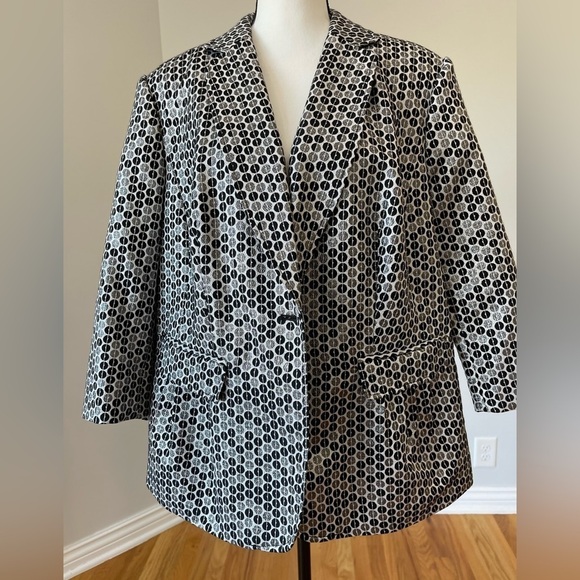 Peter Nygard Silver & Black Dot Roundels 3/4 sleeve jacket blazer art to wear - Picture 1 of 17